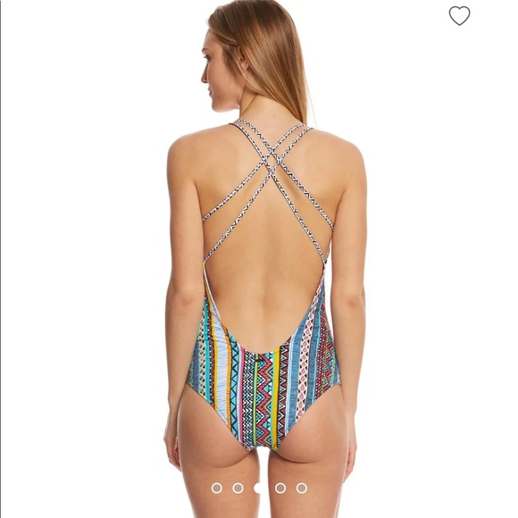 Volcom one piece - Picture 2 of 6